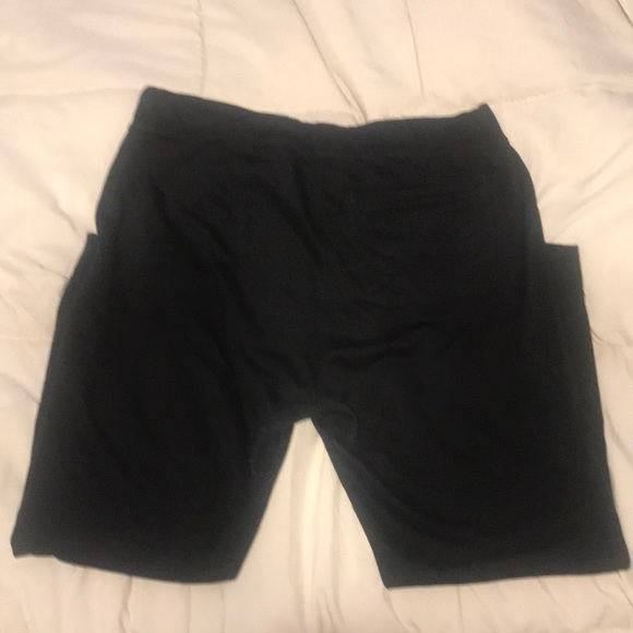 Black Joggers with cuffed bottoms - Picture 2 of 3